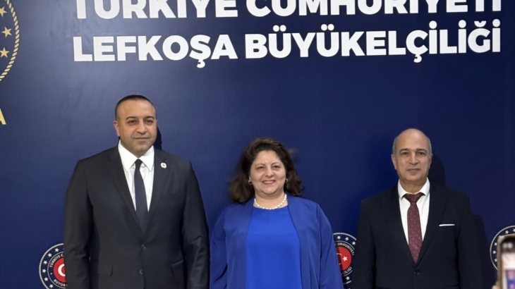 Federasyonu Başkanımız Sayın Halis Avşar, Kuzey Kıbrıs Türk Cumhuriyeti Büyükelçiliği Birinci Müsteşarı Sayın Rana Sezal Gökmen Hanımefendiyi makamında ziyaret etmiştir.
